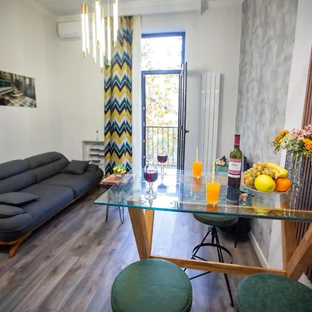 Lilu'S Apartment In Center Tbilisi Exterior photo